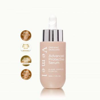 Waterless antioxidant serum protecting skin from pollution and blue light