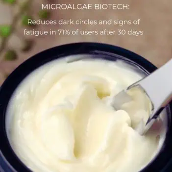 Texture of a waterless organic collagen eye cream