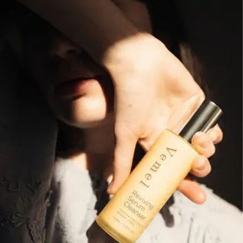 Reviving serum cleanser suitable for sensitive and reactive skin