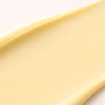 vemel-waterless-organic-reviving-serum-cleanser-texture-smudge