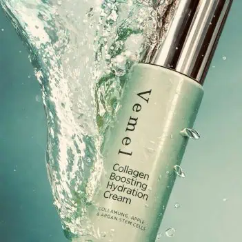 Waterless collagen moisturiser texture with hydration droplets