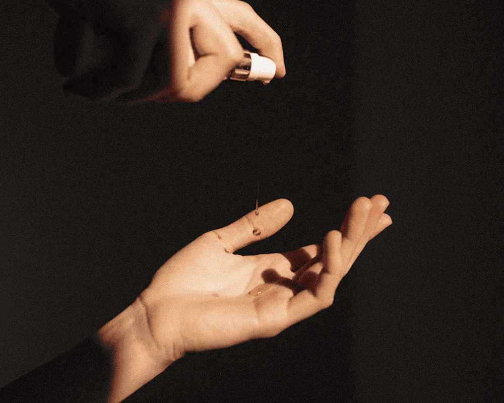 Waterless organic skincare texture – Vemel serum application close-up showing clean, fragrance-free formulas for sensitive and menopausal skin.