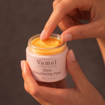 Vemel waterless organic Glow Resurfacing Mask texture with papaya enzymes and botanical extracts