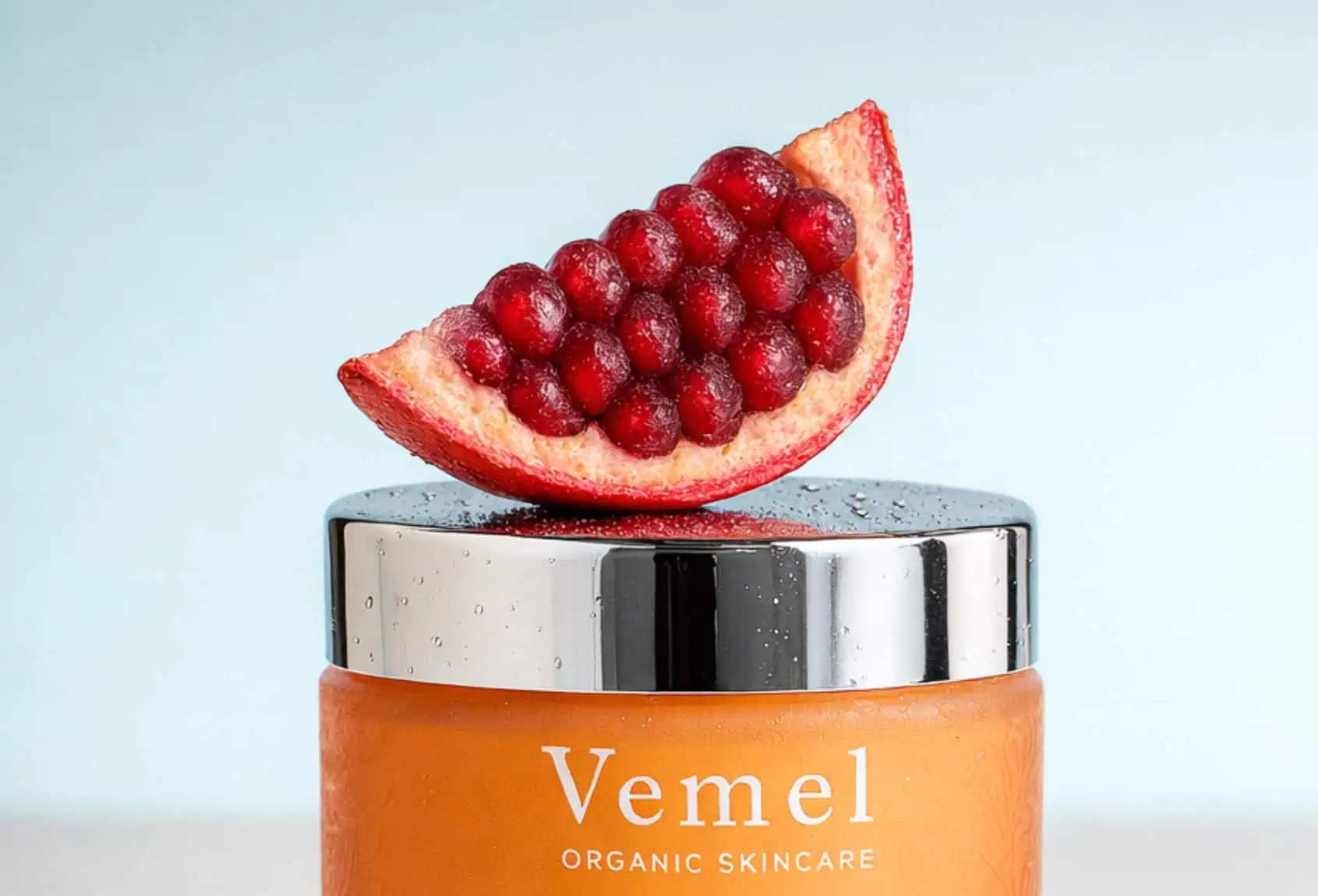 Botanical Skincare Isn’t a Trend: The Science Behind Organic, Waterless Formulas